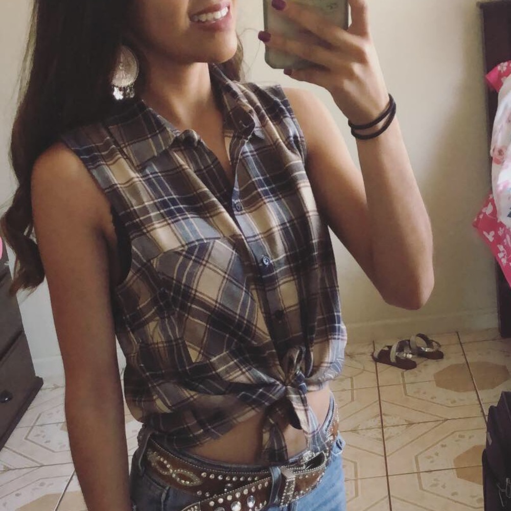 Crop tie in the front flannel